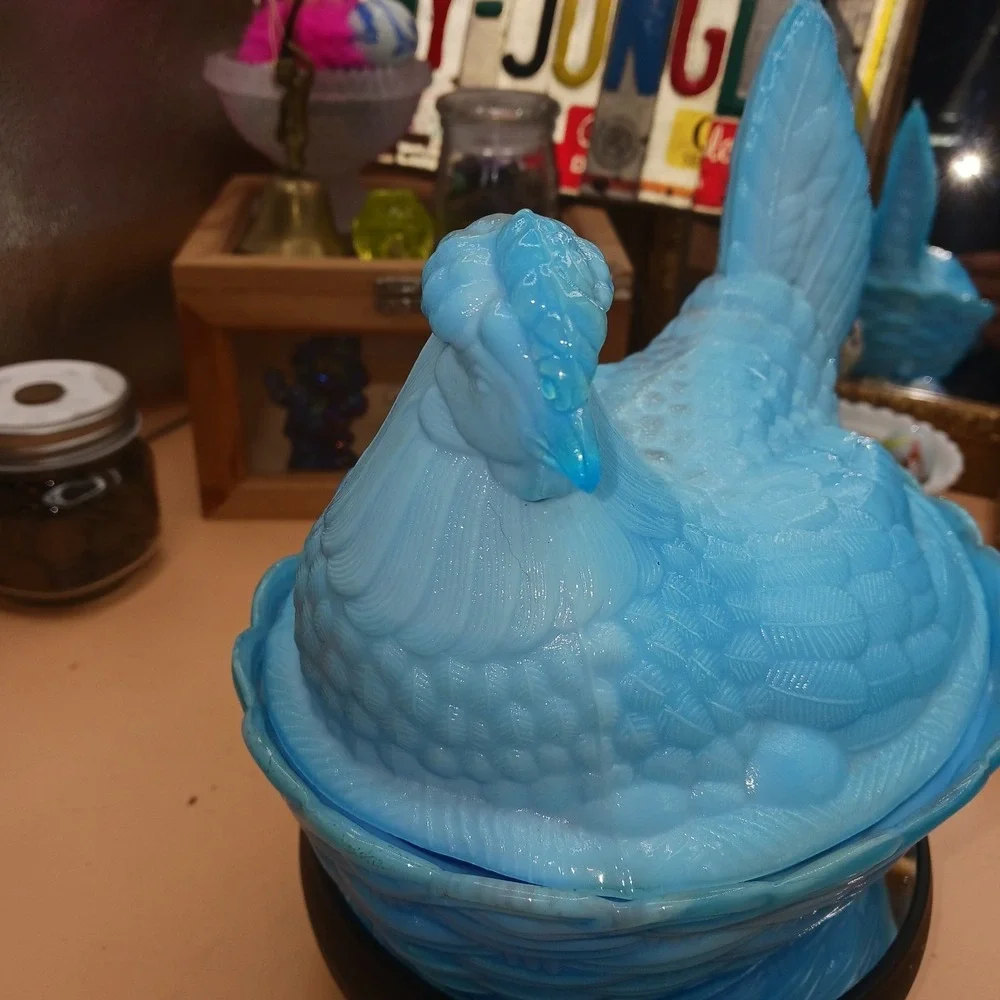 Vintage VALLERYSTHAL Blue Slag Glass Hen On Nest Covered Dish 8.5